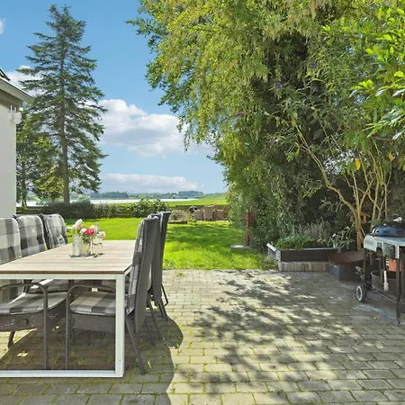 2 Bedroom Stunning In Feriehus