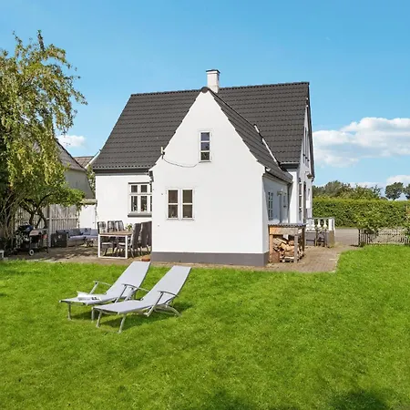 2 Bedroom Stunning In Feriehus *