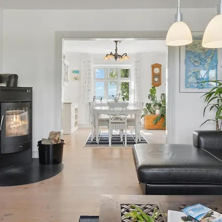 Ferienhaus 2 Bedroom Stunning In Nordenbro Vesteregn
