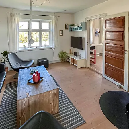 Feriehus 2 Bedroom Stunning In *