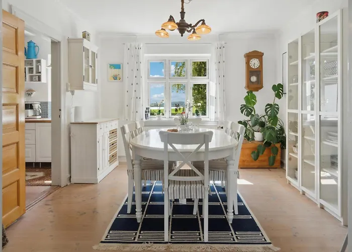 2 Bedroom Stunning In بيت للعطل
