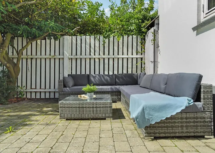 بيت للعطل 2 Bedroom Stunning In